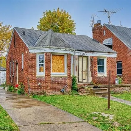 Buy this 2 bed house on 19745 Westphalia Street in Detroit, MI 48205