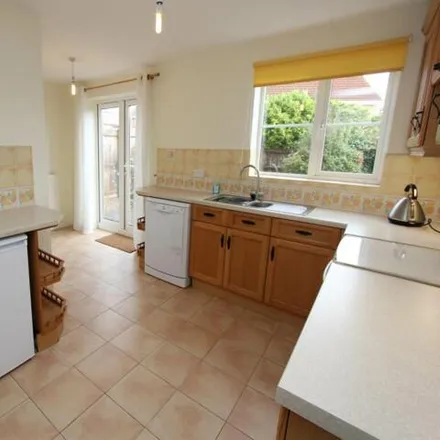 Image 3 - Llys Gwent, Barry, CF63 1DW, United Kingdom - House for rent