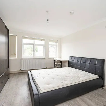 Rent this 2 bed apartment on Cowley Place in London, NW4 2DQ