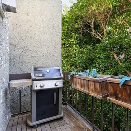 Image 7 - 9000 Cynthia Street, West Hollywood, CA 90069, USA - Condo for sale
