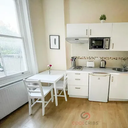 Rent this studio apartment on 148 Blythe Road in London, W14 0HD