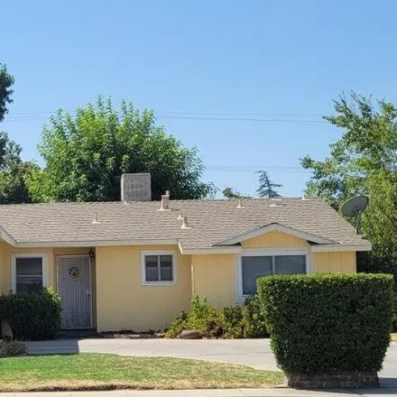Buy this 3 bed house on 4006 East Holland Avenue in Fresno, CA 93726