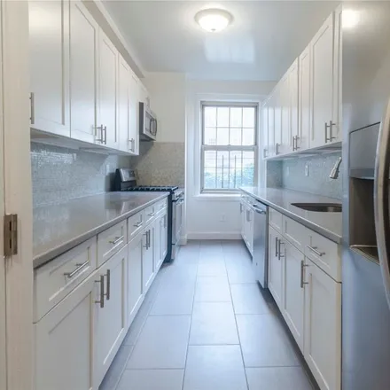 Rent this 3 bed apartment on The Shellball in 83-00 Talbot Street, New York