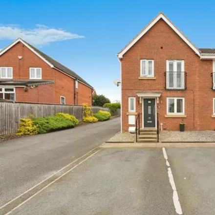 Buy this 3 bed townhouse on Kilner Way in Whitwood, WF10 5FX