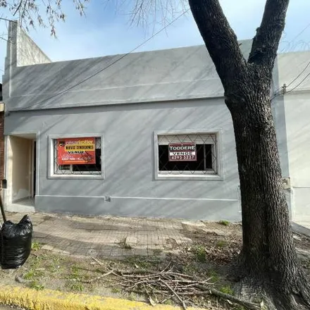 Buy this 2 bed house on Rotary Club Temperley in Vicente Fidel López, Partido de Lomas de Zamora