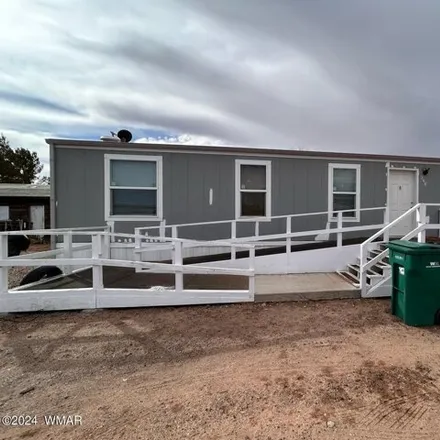 Buy this studio apartment on 618 Mission Lane in Holbrook, AZ 86025