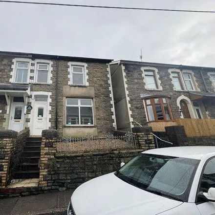 Rent this 3 bed townhouse on Evelyn Street in Abertillery, NP13 1EL