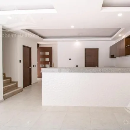Buy this 3 bed house on Colegio de Bachilleres Plantel "Cancún 2" in Calle 28 Poniente, 77538 Cancún
