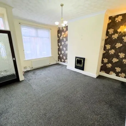 Image 4 - Huxley Street, Bolton, BL1 3JY, United Kingdom - Townhouse for rent
