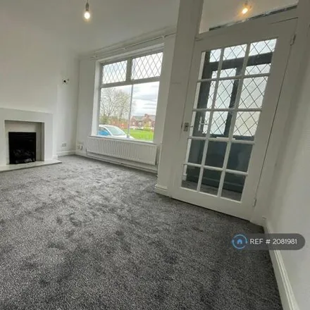 Image 2 - Rossington Street, Manchester, M40 1NR, United Kingdom - Townhouse for rent