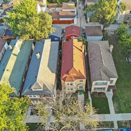 Image 6 - 2609 West Lithuanian Plaza Court, Chicago, IL 60629, USA - Duplex for sale