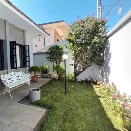 Buy this 3 bed house on Rua Dovílio Taconi in Jardim Quisisana, Poços de Caldas - MG