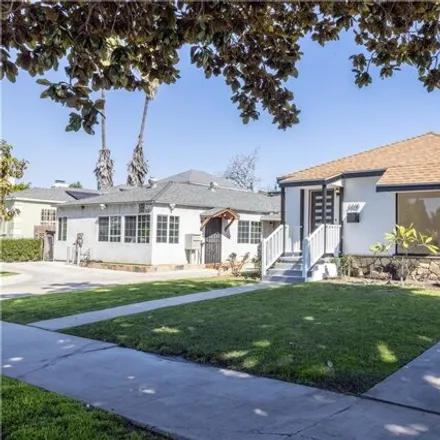 Image 2 - 3532 12th Avenue, Los Angeles, CA 90018, USA - House for sale