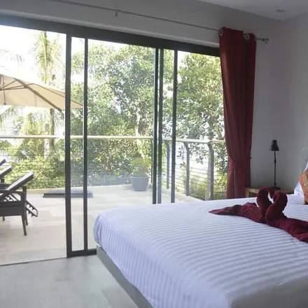 Rent this 4 bed house on Samui International Airport in Baan Bang Rak, Soi Bangrak A-4