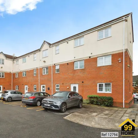 Buy this 2 bed apartment on Blueberry Avenue in Manchester, M40 0GF