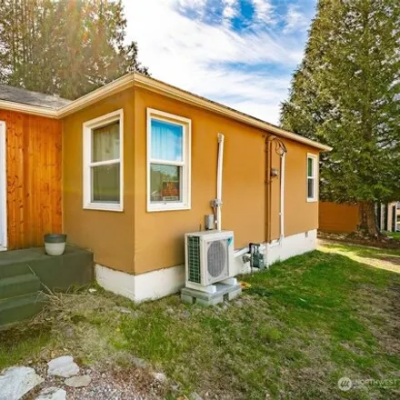 Buy this 2 bed house on 825 Odell Street in Blaine, Whatcom County