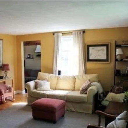 Image 3 - 24 Ferndale Rd, Natick, Massachusetts, 01760 - House for rent