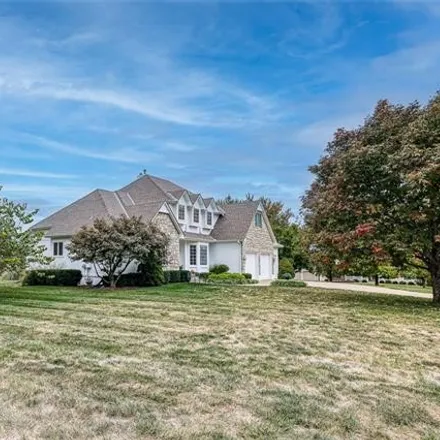 Image 5 - 1903 Mystery Hill Drive, Pleasant Hill, MO 64080, USA - House for sale