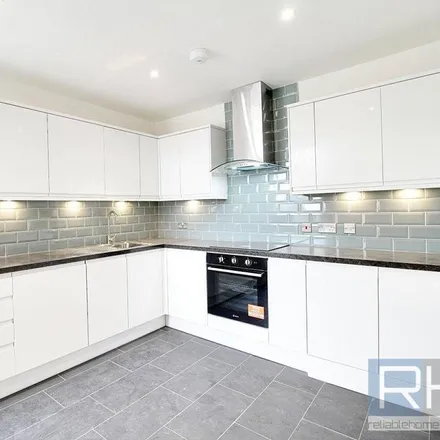 Rent this 1 bed apartment on Strada in Topsfield Parade, Tottenham Lane