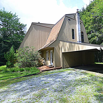 Image 2 - 38 Fox Hollow Drive, Becket, MA 01238, USA - House for sale