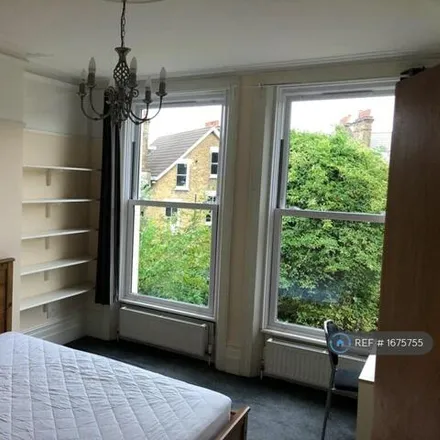 Image 3 - 5 Shell Road, London, SE13 7TY, United Kingdom - Townhouse for rent