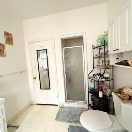 Rent this 1 bed townhouse on 1006 South Sherbourne Drive in Los Angeles, CA 90035