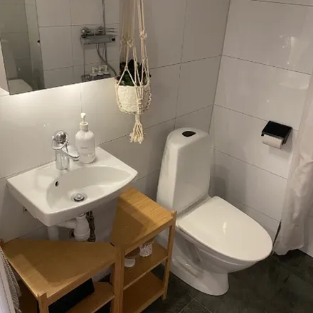 Rent this 2 bed apartment on Danska Vägen 71 in 416 59 Gothenburg, Sweden