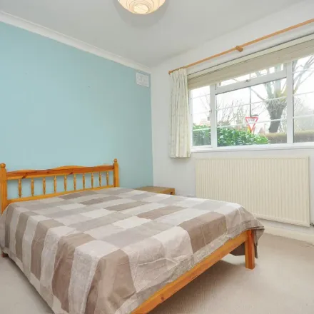 Rent this 2 bed apartment on Southfield Road in London, W4 1BA