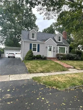 Rent this 4 bed house on 73 Summer Street in Stratford, CT 06614