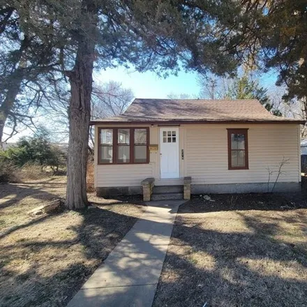 Buy this 2 bed house on West Court Street in Lincoln Center, KS 67455
