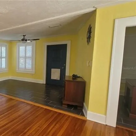 Image 3 - 3044 Burlington Avenue North, Saint Petersburg, FL 33713, USA - House for rent