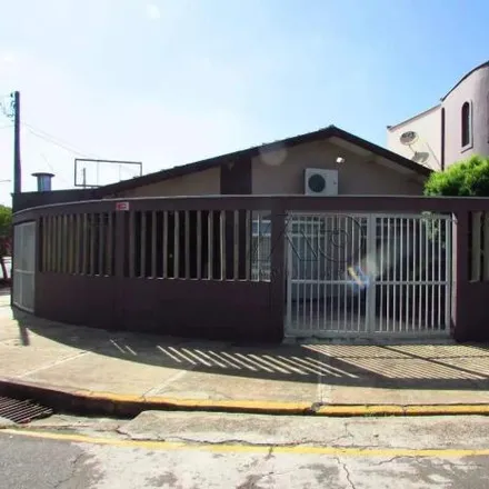 Rent this studio house on Avenida João Batista de Castro in Monumento, Piracicaba - SP