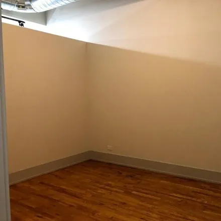 Image 6 - Woodworking Lofts, 1432 West 21st Street, Chicago, IL 60608, USA - House for rent