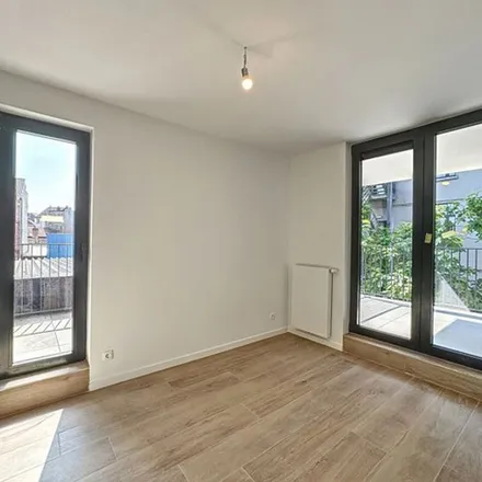 Rent this 3 bed apartment on Parvis Notre-Dame - Onze-Lieve-Vrouwvoorplein 11 in 1020 Laeken - Laken, Belgium