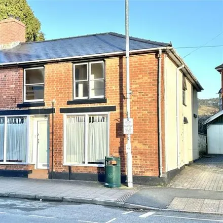 Image 1 - Evans's, China Street, Llanidloes, SY18 6AB, United Kingdom - House for sale