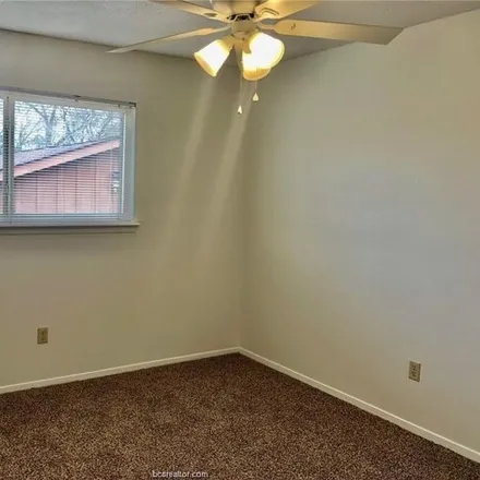 Image 7 - Old Oaks Drive, Bryan, TX 77802, USA - Condo for rent