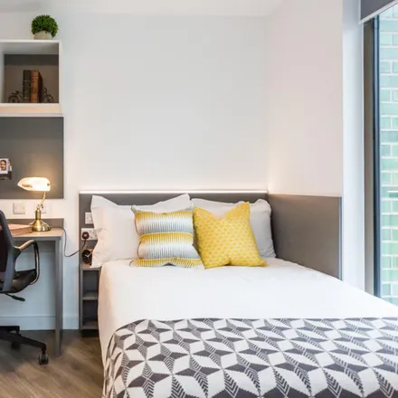 Rent this studio apartment on Chapter White City in 10 Westway, London