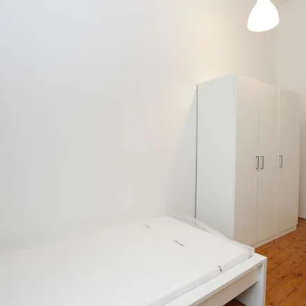 Rent this 3 bed apartment on Potsdamer Straße 95 in 10785 Berlin, Germany