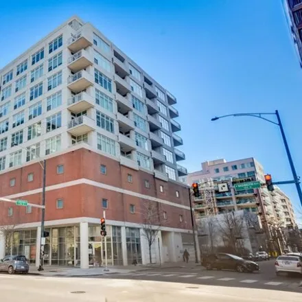 Buy this 1 bed condo on 901 West Washington Boulevard in Chicago, IL 60661