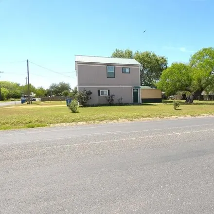 Buy this 1 bed house on 989 East Steiner Street in Beeville, TX 78102