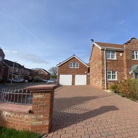 Rent this 4 bed house on Knutsford in Northwich Road / Heathfield Square, Heath Drive