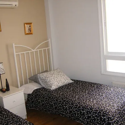 Image 3 - Ribera de Curtidores, 34, 28005 Madrid, Spain - Apartment for rent