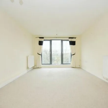 Image 4 - 1 Cray View Close, London, BR5 3FB, United Kingdom - Apartment for sale