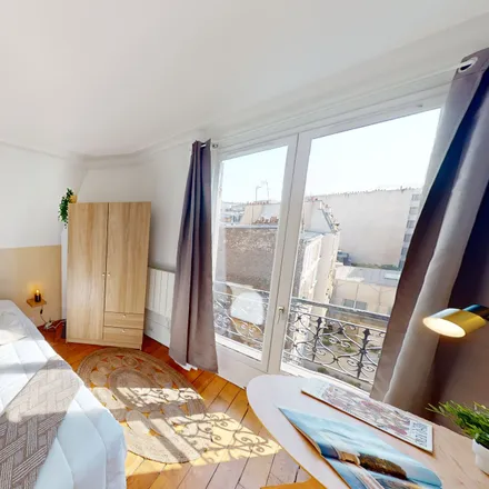 Image 1 - 61 rue des Cloys - Room for rent