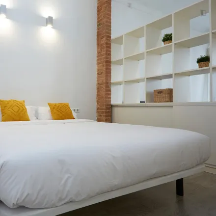 Rent this 1 bed apartment on Carrer del Carme in 15, 08001 Barcelona