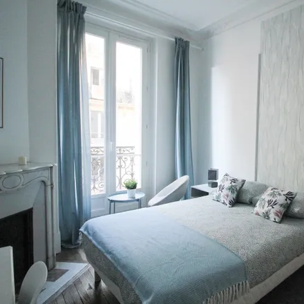 Image 2 - 4 Rue Jean François Lépine, 75018 Paris, France - Apartment for rent