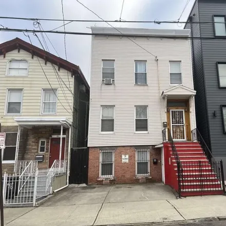 Rent this 1 bed house on Foundry Lofts in Monitor Street, Communipaw