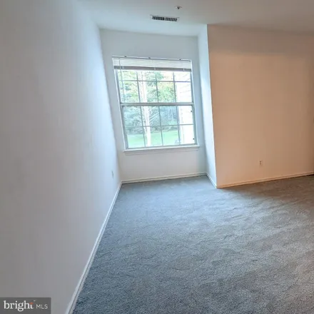 Image 7 - 18525 Boysenberry Drive, Montgomery Village, MD 20813, USA - Apartment for rent