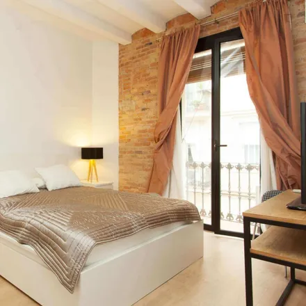 Rent this 1 bed apartment on Carrer de Salvà in 77, 08004 Barcelona