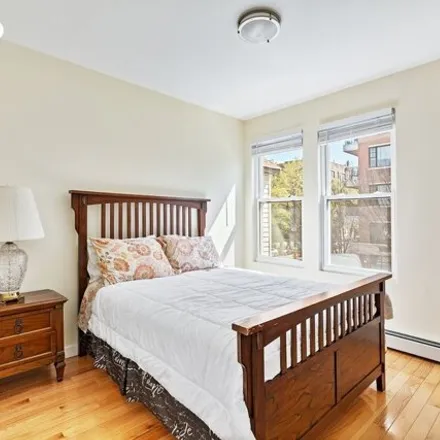 Image 7 - 1516 Beverley Road, New York, NY 11226, USA - House for sale